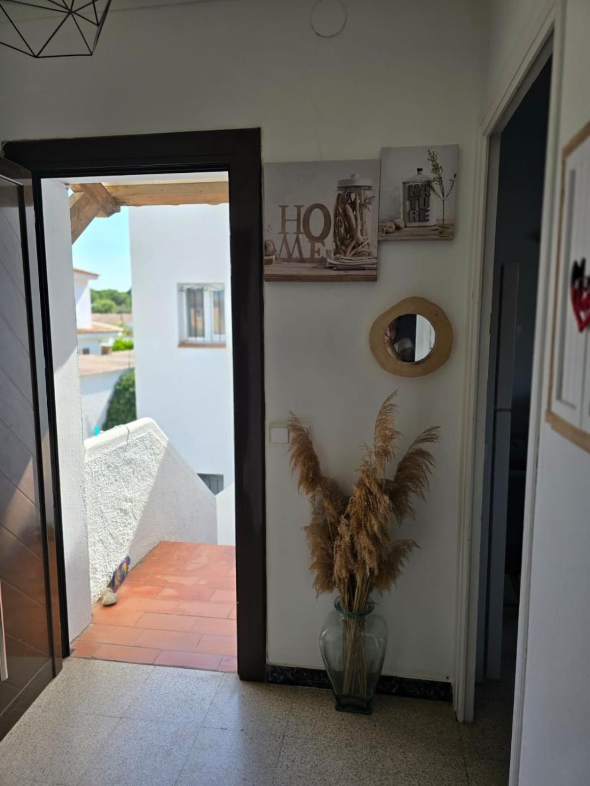 Cosy Apartment Of L'Escala Beach Экстерьер фото