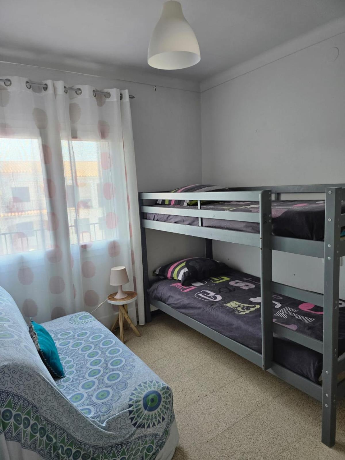 Cosy Apartment Of L'Escala Beach Экстерьер фото